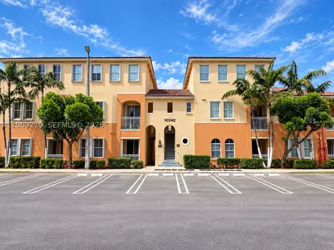 10242 NW 7th St #203, Miami, FL 33172