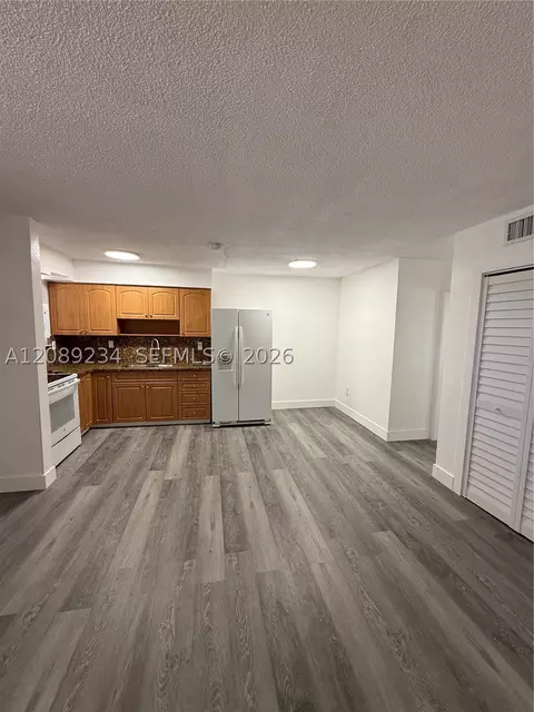 2385 NW 11th St #C31, Miami, FL 33125