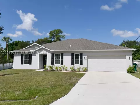702 SW Aster Rd, Port Saint Lucie, FL 34953