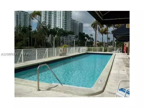 1740 NW N River Dr #117, Miami, FL 33125