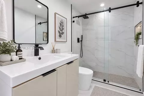 Bath - 40 SE 3rd Ter, Dania Beach, FL 33004 photo 2 of 2