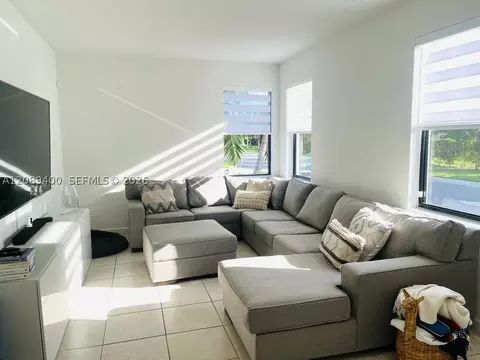 560 NE 206th Ln, Miami, FL 33179
