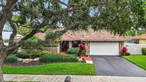 14481 Hickory Ct, Davie, FL 33325
