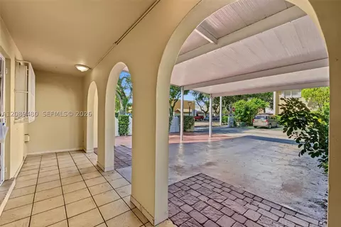 Exterior - 7205 W 3rd Ave, Hialeah, FL 33014 photo 2 of 4