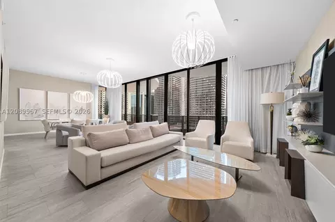 1000 Brickell Plz #TH1812, Miami, FL 33131