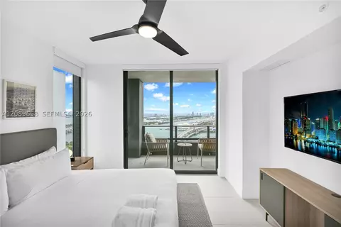 159 NE 6th St #4015, Miami, FL 33132