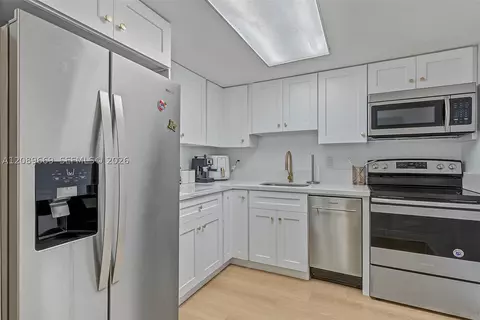 8307 SW 142nd Ave #E311, Miami, FL 33183