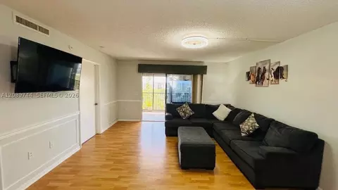 Living - Undisclosed, Pompano Beach, FL 33069 photo 1 of 1