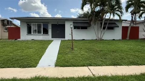 2211 N 54th Ave, Hollywood, FL 33021