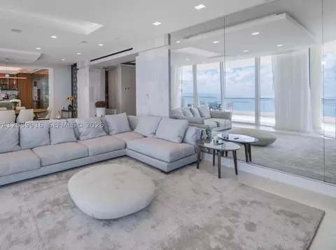 16047 Collins Ave #3204, Sunny Isles Beach, FL 33160