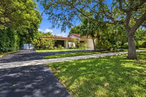 17631 SW 77th Ave, Palmetto Bay, FL 33157
