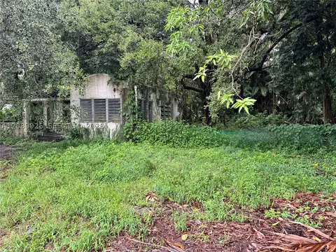 11305 NE 2nd Pl, Miami, FL 33161