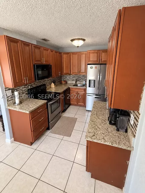 5871 NW 41st Ter, Fort Lauderdale, FL 33319