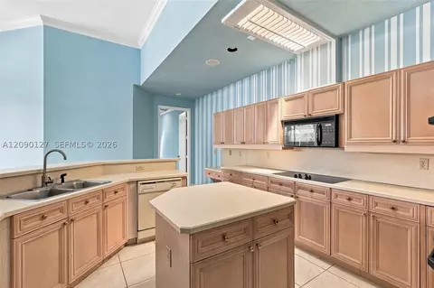 Kitchen - 173 Orange Tree Dr, Atlantis, FL 33462 photo 5 of 5