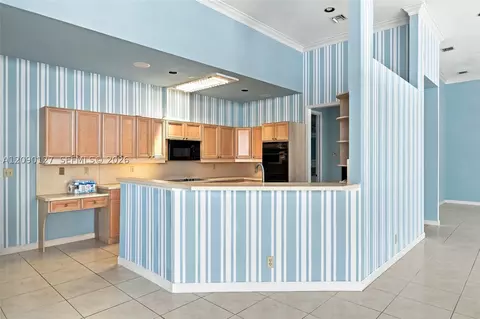 Kitchen - 173 Orange Tree Dr, Atlantis, FL 33462 photo 1 of 5