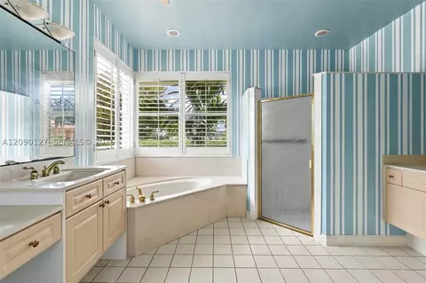 Bath - 173 Orange Tree Dr, Atlantis, FL 33462 photo 3 of 6
