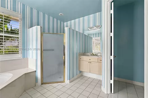 Bath - 173 Orange Tree Dr, Atlantis, FL 33462 photo 5 of 6