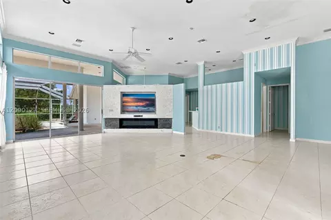 Living - 173 Orange Tree Dr, Atlantis, FL 33462 photo 2 of 7