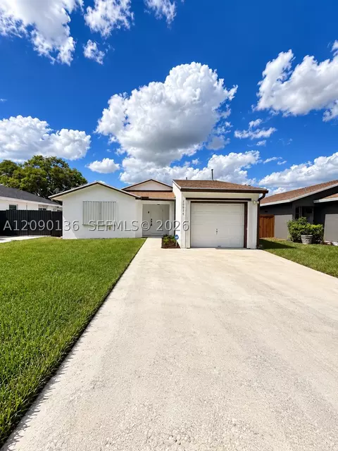20924 Grouper Dr, Cutler Bay, FL 33189