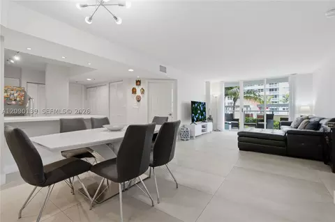 1155 Brickell Bay Dr #704, Miami, FL 33131