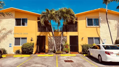 1733 Mayo St #11, Hollywood, FL 33020