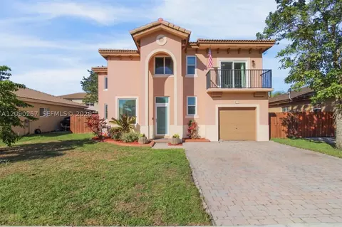 4241 NE 16th St, Homestead, FL 33033