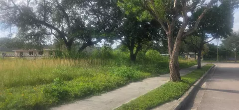 272 SW 143 Ct, Homestead, FL 33032