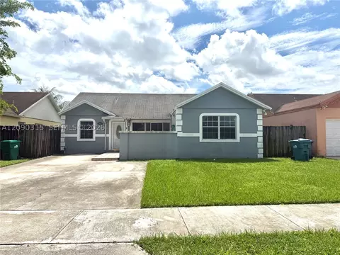 3226 NW 203rd St, Miami Gardens, FL 33056