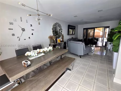 6702 SW 113 Ct, Miami, FL 33173