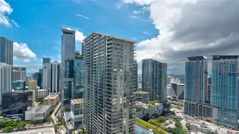41 SE 5th St #2212, Miami, FL 33131