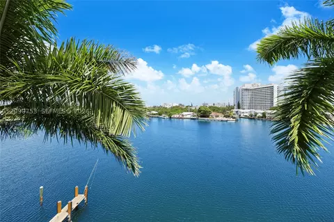 1874 N Shore Dr #4, Miami Beach, FL 33141