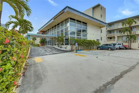 6484 Indian Creek Dr #103, Miami Beach, FL 33141