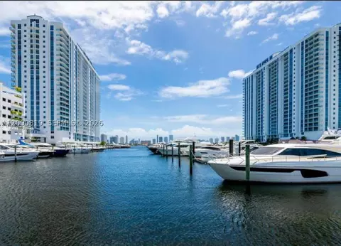 17211 Biscayne Blvd, North Miami Beach, FL 33160