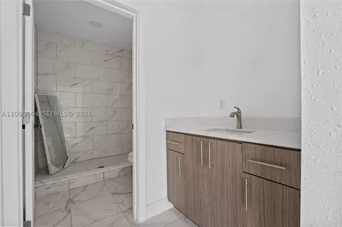 Bath - 580 Lee Dr, Miami Springs, FL 33166 photo 4 of 8