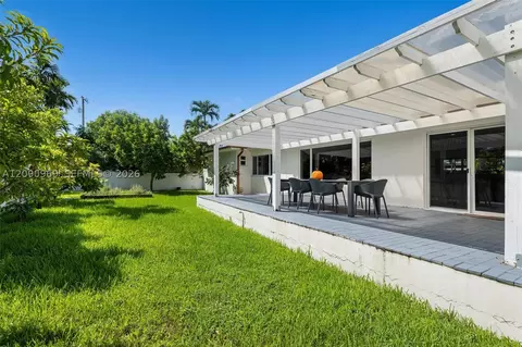 Exterior - 9217 Bay Dr, Surfside, FL 33154 photo 4 of 8