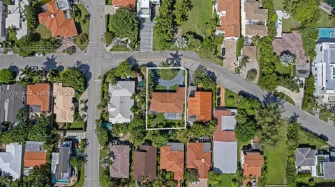 View/Area - 9217 Bay Dr, Surfside, FL 33154 photo 10 of 12