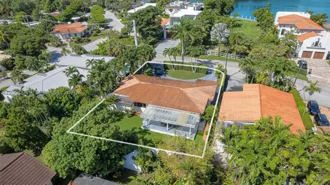 View/Area - 9217 Bay Dr, Surfside, FL 33154 photo 5 of 12