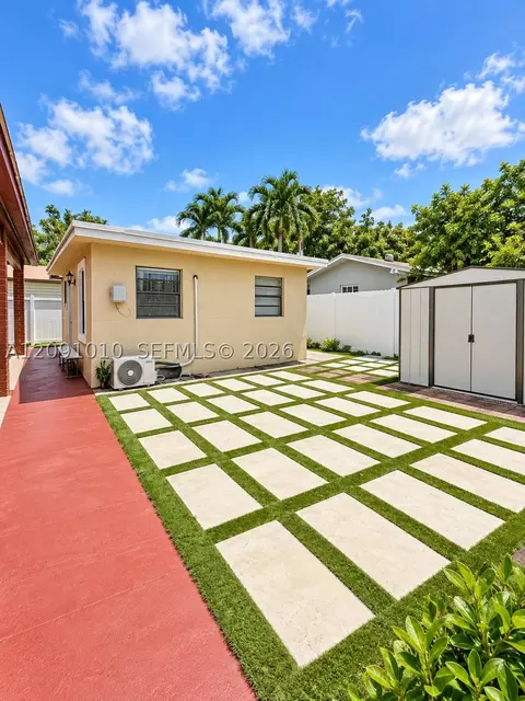Exterior - 5551 E 4th Ave, Hialeah, FL 33013 photo 3 of 3
