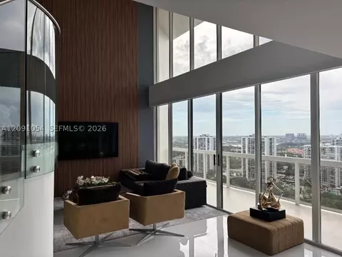 20185 E Country Club Dr #TS-7, Aventura, FL 33180