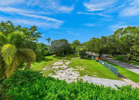 3807 Durango St, Coral Gables, FL 33134 photo 2