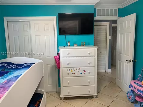 Bedroom - 6940 W 25th Ln, Hialeah, FL 33016 photo 1 of 3