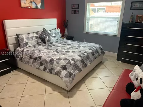 Bedroom - 6940 W 25th Ln, Hialeah, FL 33016 photo 2 of 3