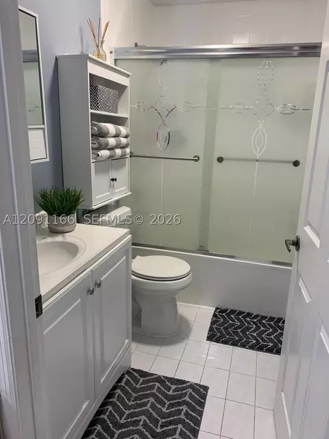 Bath - 6940 W 25th Ln, Hialeah, FL 33016 photo 1 of 5