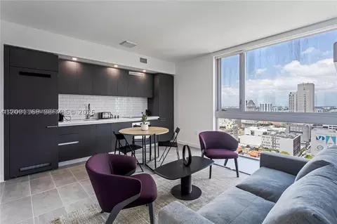 227 NE 2nd St #2806, Miami, FL 33132