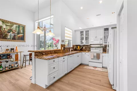Kitchen - 6420 Mallards Way, Coconut Creek, FL 33073 photo 2 of 5