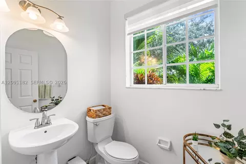Bath - 6420 Mallards Way, Coconut Creek, FL 33073 photo 6 of 7