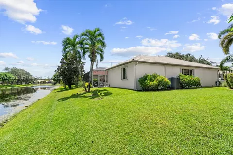 Exterior - 6420 Mallards Way, Coconut Creek, FL 33073 photo 8 of 16
