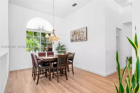 Dining - 6420 Mallards Way, Coconut Creek, FL 33073 photo 2 of 4