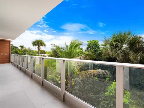 2200 Brickell Ave #209, Miami, FL 33129