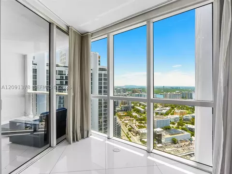 18201 Collins Ave #5303, Sunny Isles Beach, FL 33160